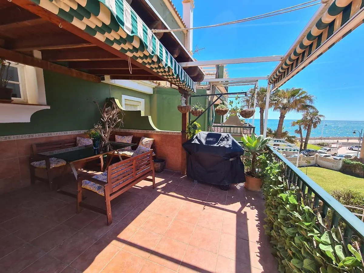 Cozy Beach Apartment Malaga