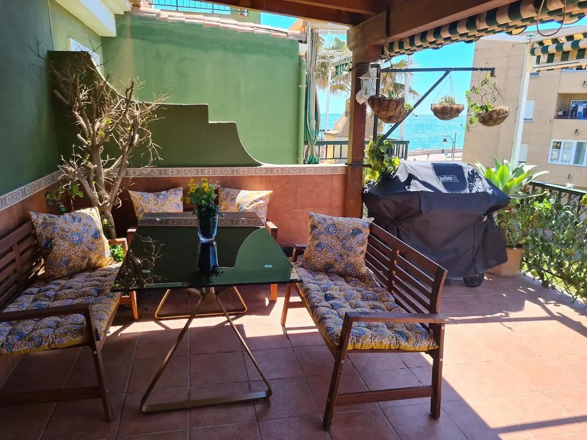 Cozy Beach Apartment Malaga